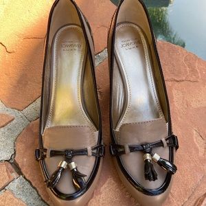 Joan & David Luxe Two Toned Tasseled Shoes